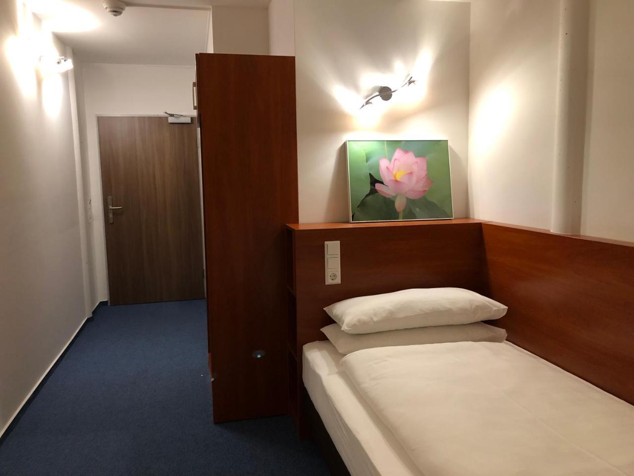 Hotel Mirabell Erlangen Zewnętrze zdjęcie
