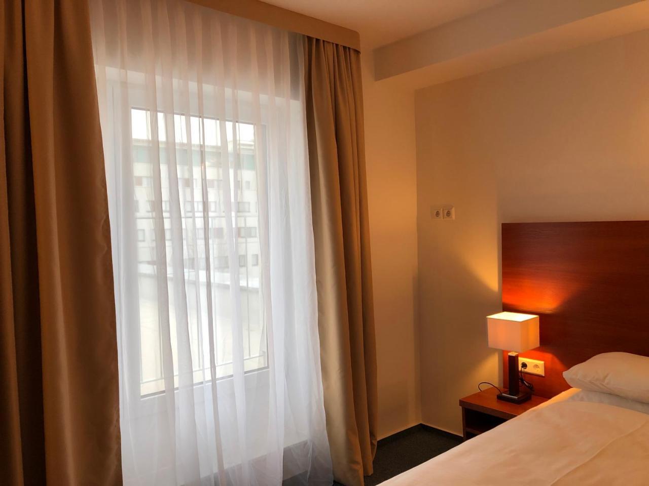 Hotel Mirabell Erlangen Zewnętrze zdjęcie